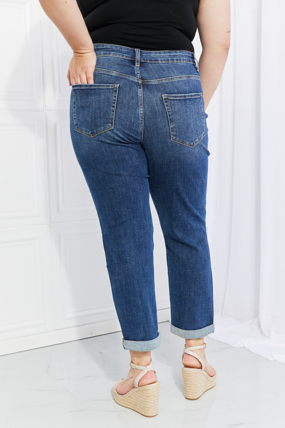 Sienna Distressed Cropped Jeans with Pockets