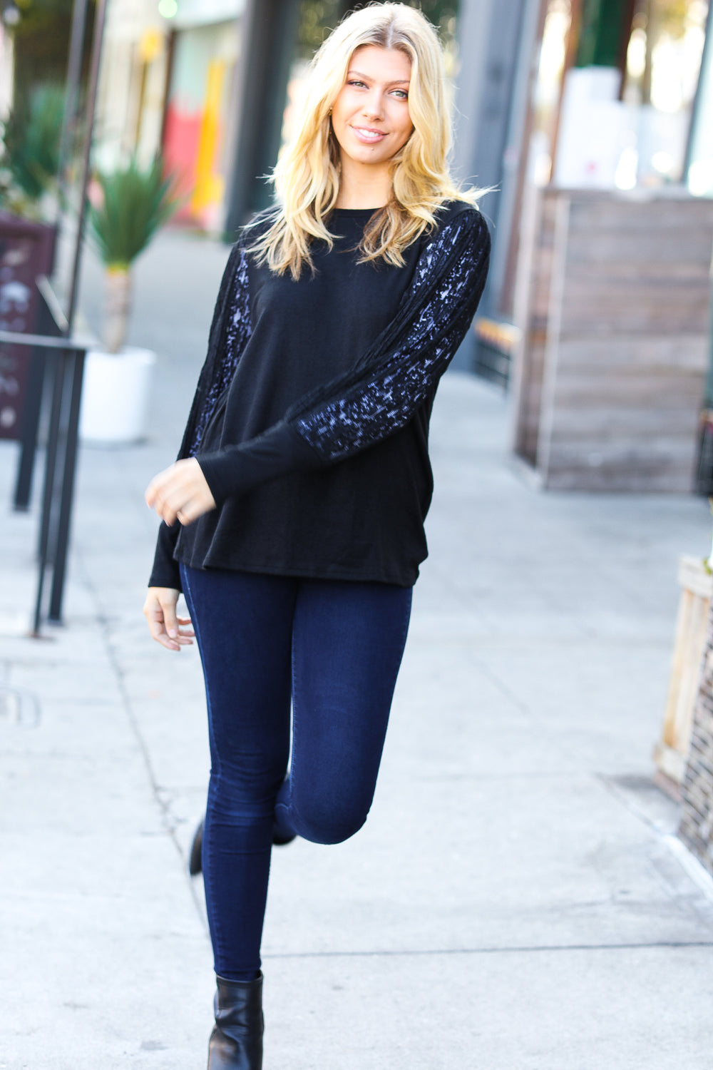 Black Hacci Floral Lace Bubble Sleeve Sweater