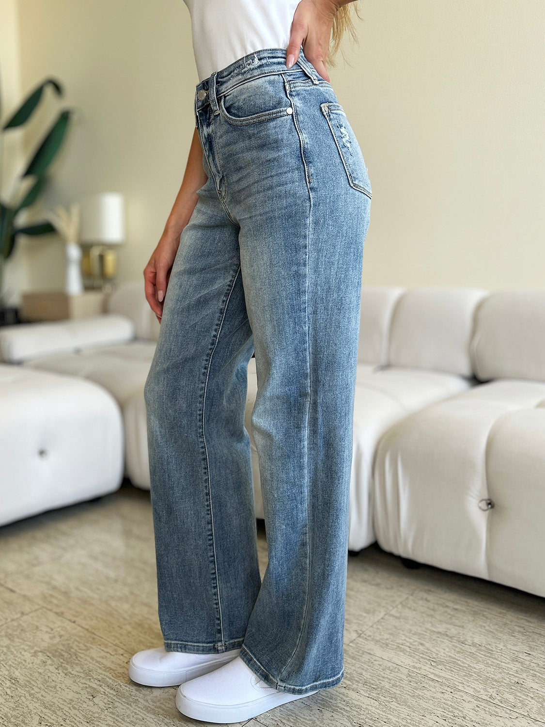 Reba High Waist Straight Jeans