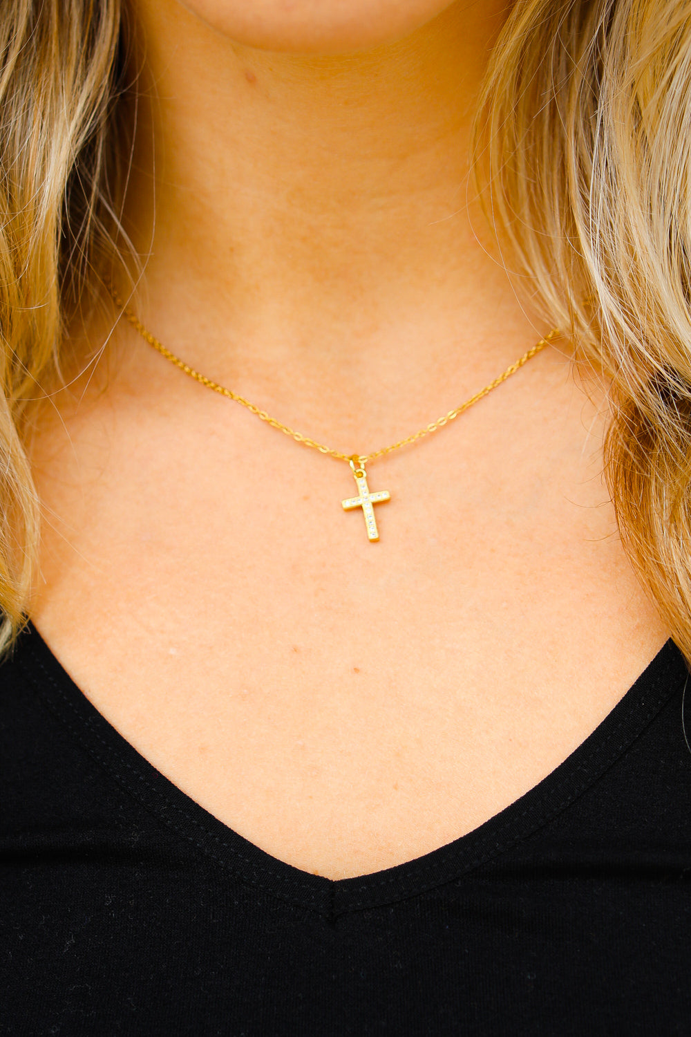 Gold Dainty Cross Rhinestone Pendant Necklace